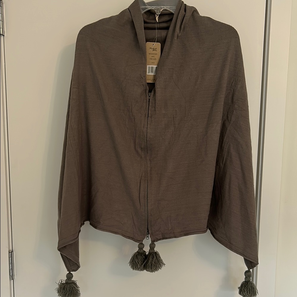 Elegant Brown cape with Tassels